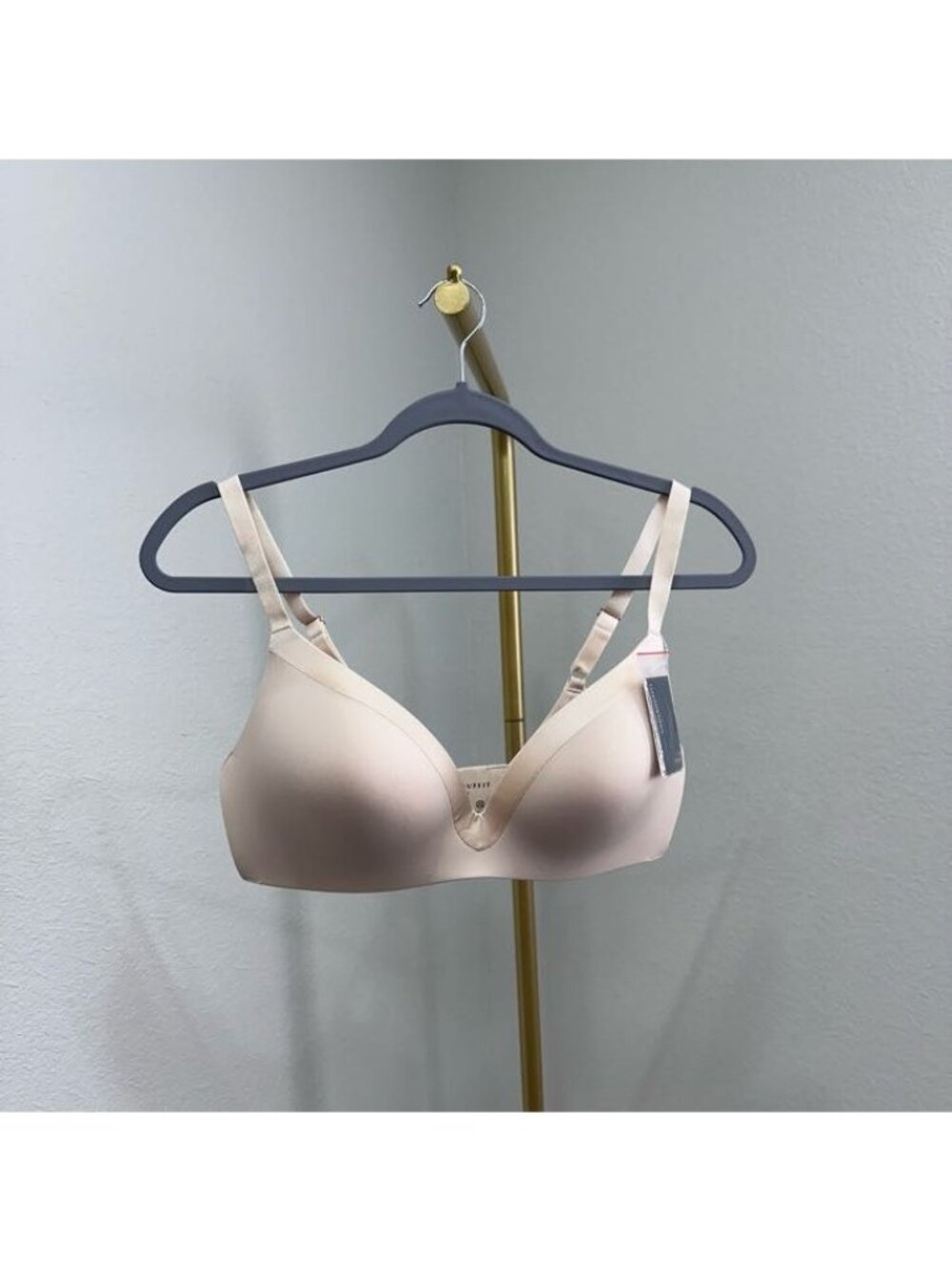 Underoutfit Wireless Bra Style 1258 Seamless Padded Extender Womens sz Large NEW
